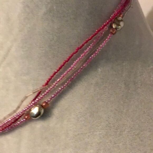 Hand Crafted Shell Look Pendant Matching E… - Picture 4 of 9